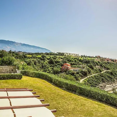 Marina Ai Helis Willa