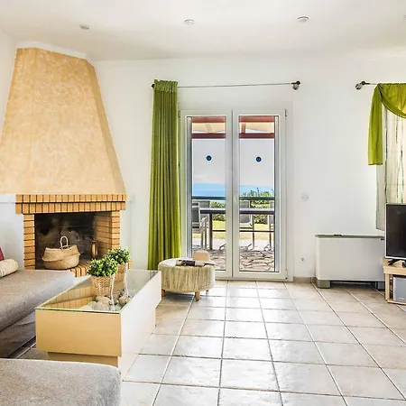 Willa Marina Ai Helis