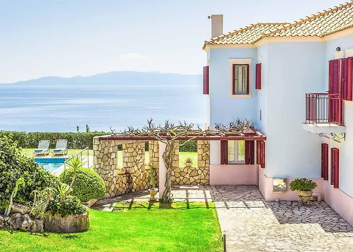 Marina Ai Helis Villa Svoronata